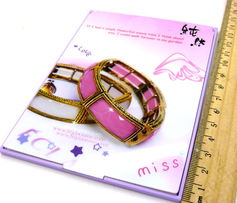 義烏小商品批發網 鏡梳框系列引領日用百貨潮流